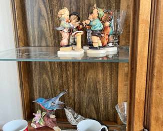 Figurines