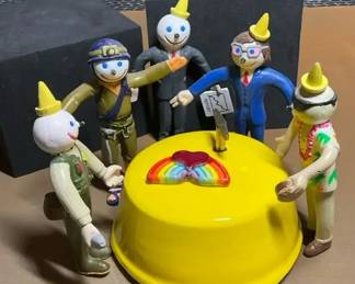 Mid-Century Modern, Vintage Furniture, Collectibles, Porcelain, Dolls & More