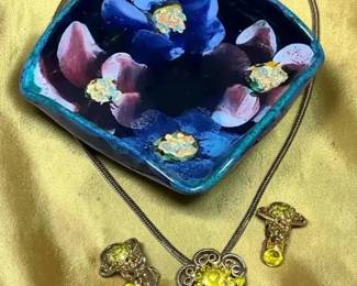 Mid-Century Modern, Vintage Furniture, Collectibles, Porcelain, Dolls & More