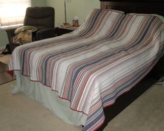 Queen adjustable bed