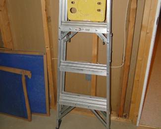 Medium size step ladder