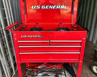 standing tool chest