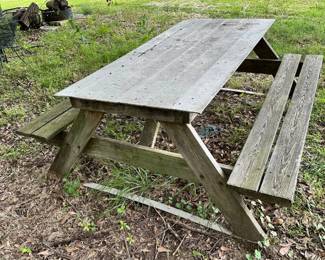 picnic table