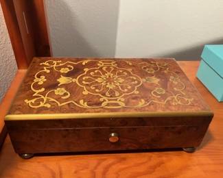 Music box inlay