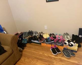 Great, perfect condition shoes, smaller sizes