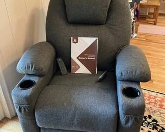 Mcombo lift/recliner massaging chair, like new