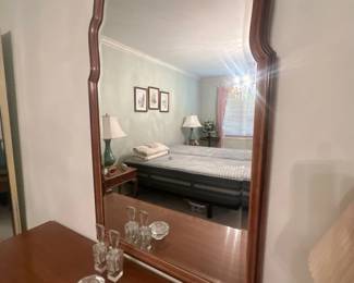 Wall mirror