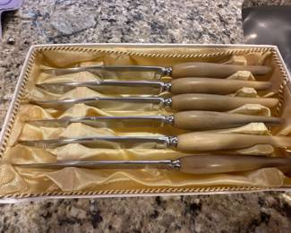 Zwilling Henckels cutlery set