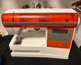 Viking HusQvarna Angelica sewing machinę.