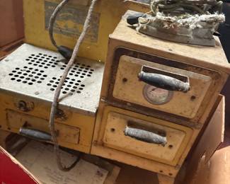 Vintage Shirley Temple Toy Electric Stove