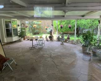 planters, garden decor