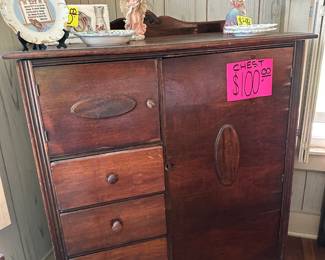 Upright Chest