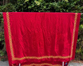 Beautiful Gold Leaf Border