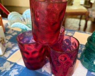 4 Red Glasses