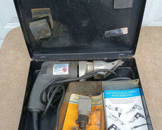 Lot 25: Kett sheet metal shears 