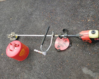 Lot 51: Craftsman Brushwacker trimmer
