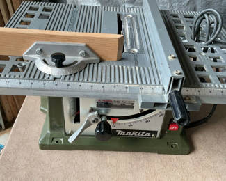 Lot 40: Makita Table Saw