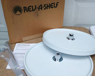 Lot 46: Lazy Susan shelf 