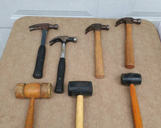 Lot 30: Assorted hammers and mallets