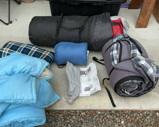 Lot 11: Camping gear with Ridgeway Moab tent and sleeping bags