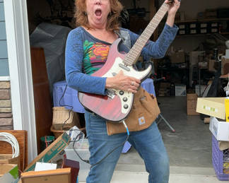 Lot 70: Red electric guitar with Line 6 Spider IV 15 amplifier