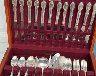 Lot 80: King Edward Silverplate Flatware Set in Wooden Chest
