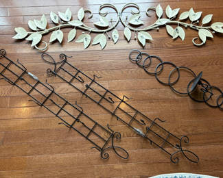 Lot 74: Decorative Metal Decor