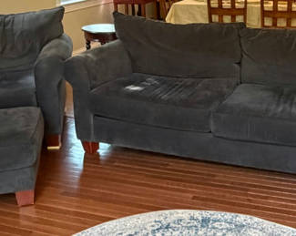 Lot 50: Living room Set