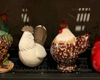 Lot 25: 4 Large Ceramic Roosters