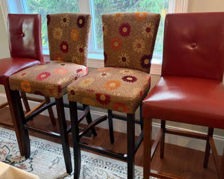Lot 49: 4 Bar Stools