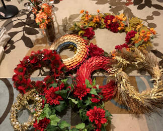 Lot 47: Decorative Wreath lot
