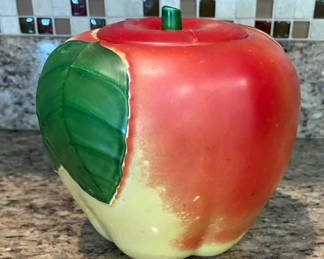Lot 37: Vintage Apple Cookie Jar