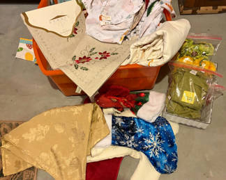 Lot 48: Lot of Fabric Accent Decor