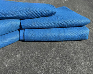 Lot 31: 5 Moving Blankets