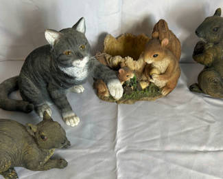 Lot 16: Squirrel And Cat Decor