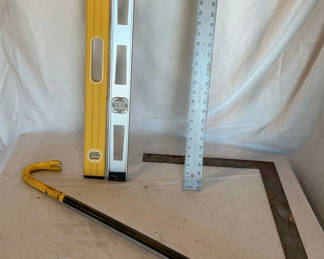 Lot 125: Larger Hand Tools