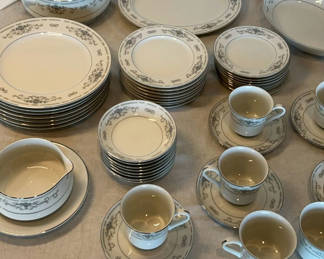 Lot 89: China Set, "Diane', from Japan