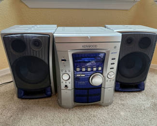 Lot 28: Portable Kenwood RXD-A53 Compact Disc Stereo System with Twin Speakers