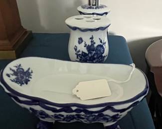 Bathroom set