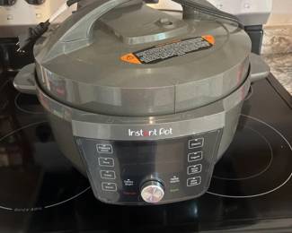 Instapot with removable stainless steel insert