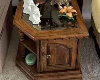End table mirrored glass top