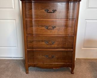 L18 - $95. Bassett Furniture 4 Drawer Chest of Drawers. Measures 32" wide x 17.75" deep x 44" tall. All drawers slide - overall good condition. Has a few pieces of veneer missing at the bottom right and minor surface scratches / marks.