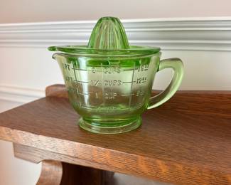 L67 - $40. Uranium Glass Juicer & Measuring Cup. Excellent Condition.