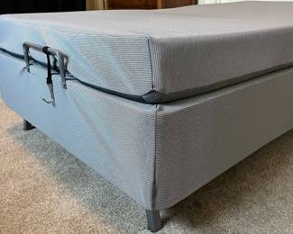 L43 - $50. Zinus Fold up twin bed. Measures 37" x 72" x 19" when opened. Stores neatly in a closet.