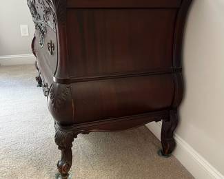 L8 - $475. Believed to be RJ Horner. Figural Carved Framed Mirror. Has dovetailed, Birdseye Maple lined drawers. Needs new handles, but all drawers are solid, quite heavy and slide perfectly! Antique Dresser from NYC. Measures 55.5" x 26" deep x 33" tall. Mirror is 45" x 41". 74" tall assembled. Has 2 small holes on the top that look original but I'm not sure what is supposed to go in them.