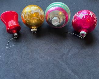 L62 - $35. Vintage Mercury Glass Ornaments. 8 Pieces.