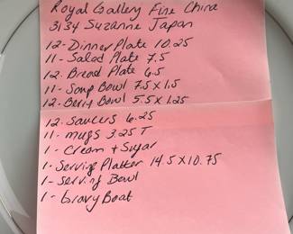 L35 - $100. Royal Gallery Fine China 3134 Suzanne Japan. Mostly service for 12.