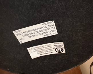 L76 - $20. Desktop Bankers Lamp - newer style.