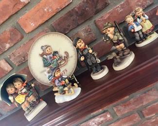 122 Hummel Sampler