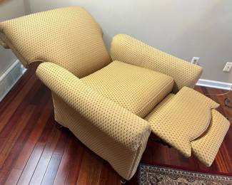 122 Liz Claiborne Upholstered Recliner Extended